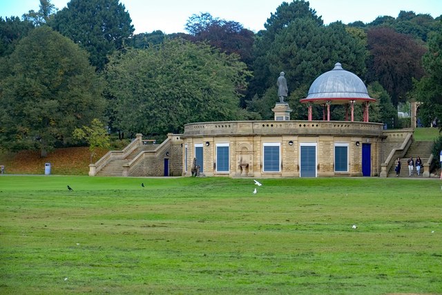 Refreshment pavilion, statue and bandstand, Saltaire