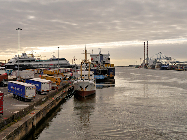 River Liffey © David Dixon :: Geograph Britain and Ireland