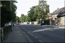 SP5306 : Headington Road by Brookes University by Bill Nicholls