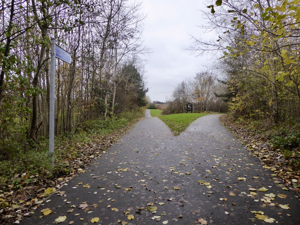 newcastle-under-lyme-cycleway-junction-jonathan-hutchins-cc-by-sa-2