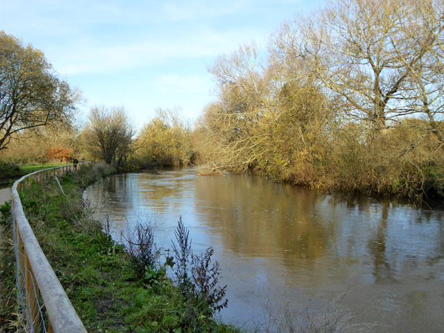 River Stour © Robin Webster cc-by-sa/2.0 :: Geograph Britain and Ireland