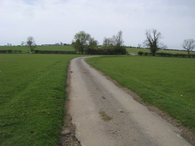 Jubilee Avenue heading to Halls Barn Farm