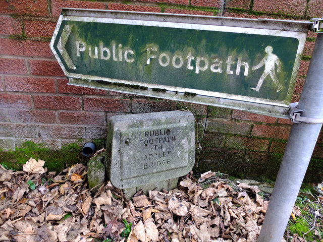 Sign at start of footpath off Gathurst Lane