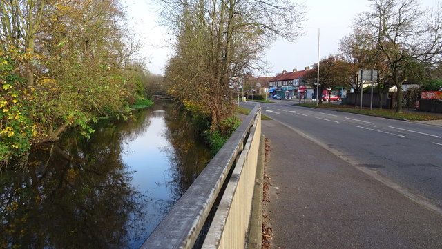 Fray's River and the A408, Cowley Road, Uxbridge