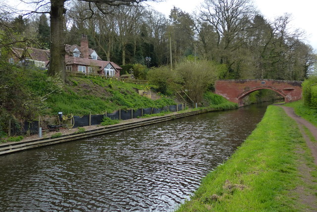 Bridge House next to Prestwood Bridge No... © Mat Fascione cc-by-sa/2.0 ...