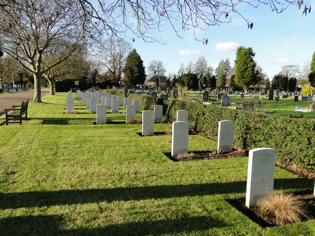 WW2 graves at Cambridge city cemetery