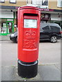 Elizabeth II postbox on Mutton Lane. Potters Bar