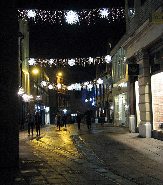 Christmas lights in Norwich city centre © Evelyn Simak ccbysa/2.0