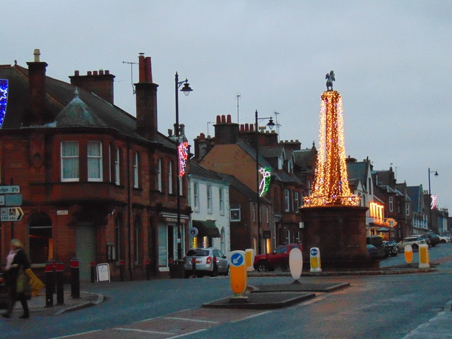 Thornhill Cross ready for Christmas