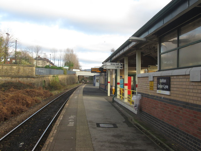 Eastbound Platform At Ashton Under Lyne © John Slater Cc By Sa20 Geograph Britain And