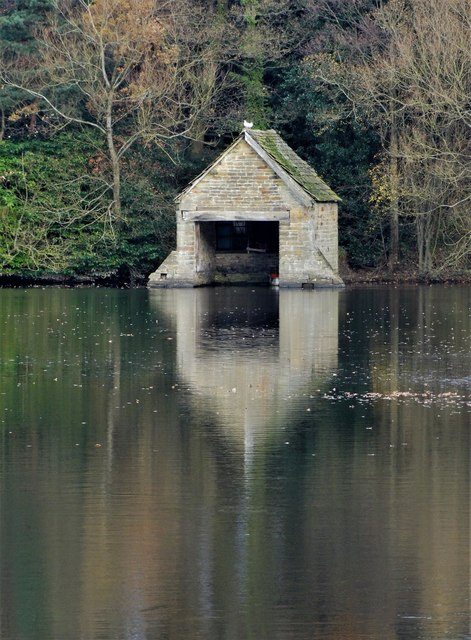 Boat house - The Great Pond of Stubbing