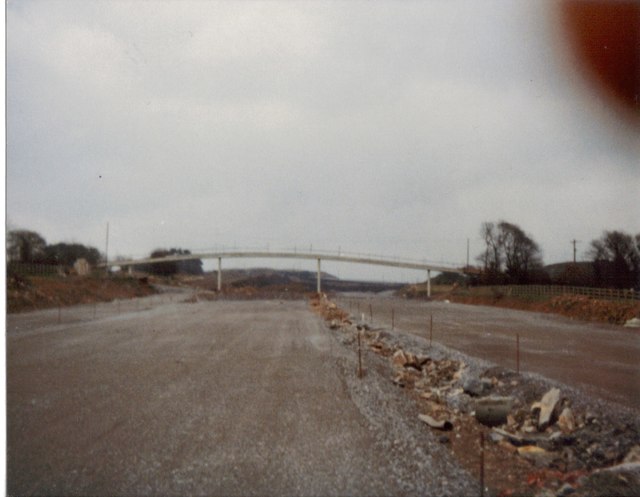 March 1981 a view along the Motorway direction from Sarn toward Pencoed