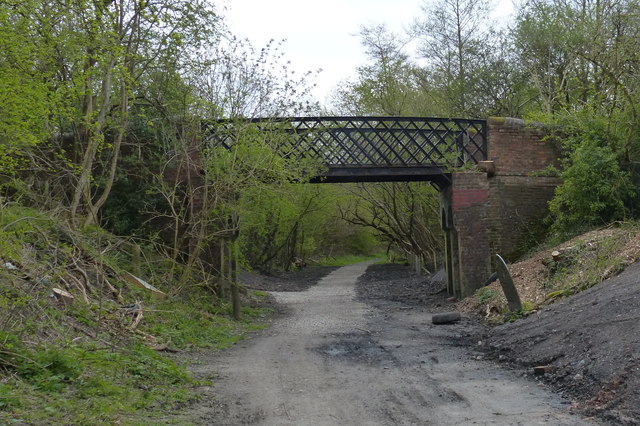 Bridge Crossing The Pensnett Railway © Mat Fascione Cc By Sa 2 0 Geograph Britain And Ireland