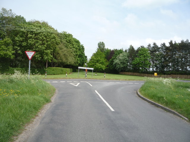 Approaching Woodditton Road