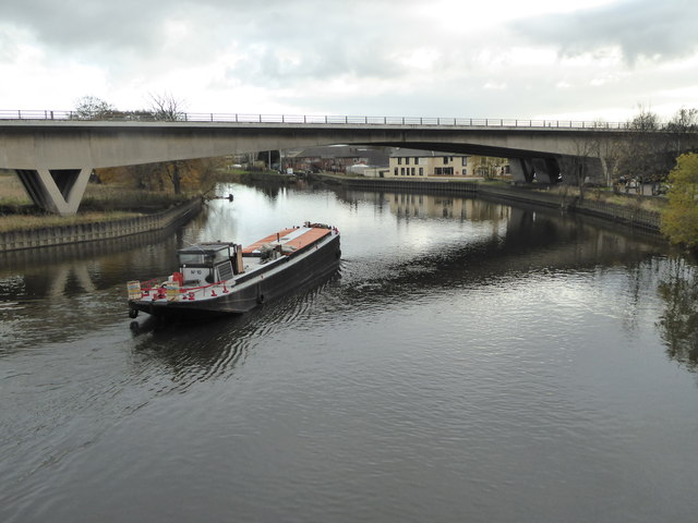 River Aire - traffic at Ferrybridge