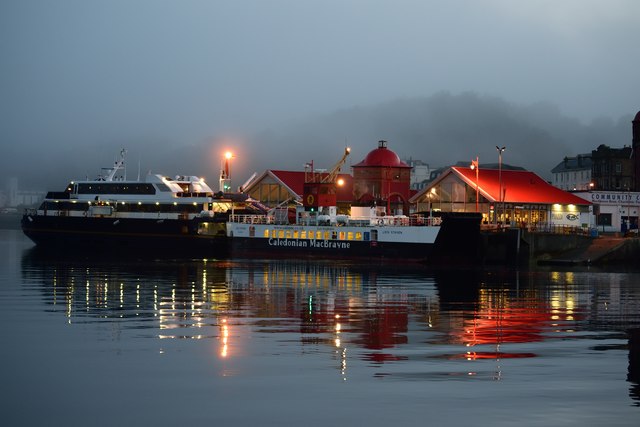 Oban harbour at dawn