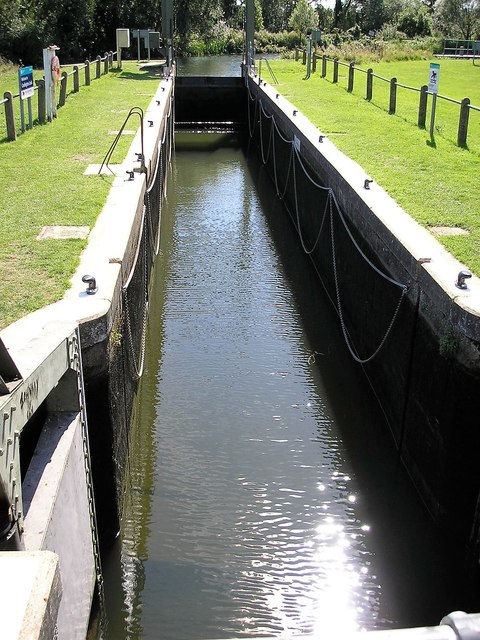Cardington lock on the Great Ouse 2005
