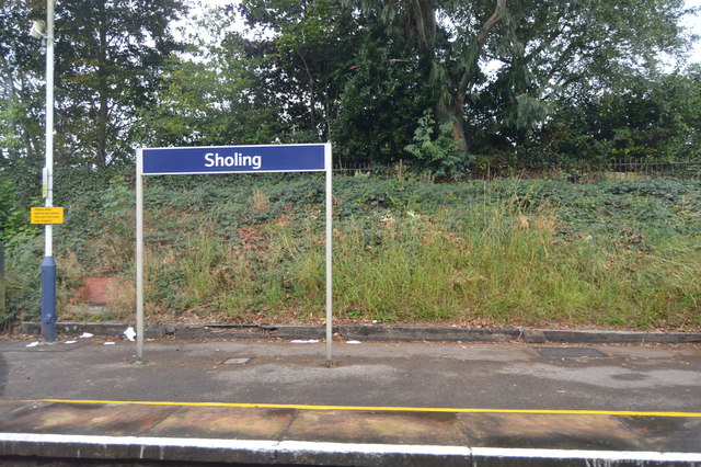Sholing Station