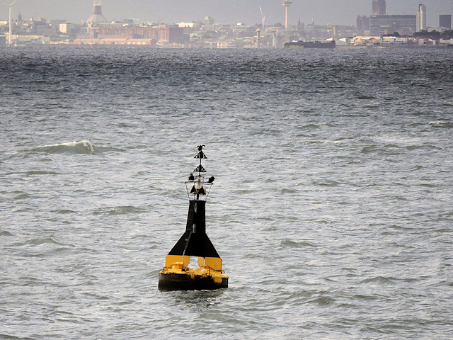 Liverpool Bay Queen's Channel, Cardinal Marker Q11