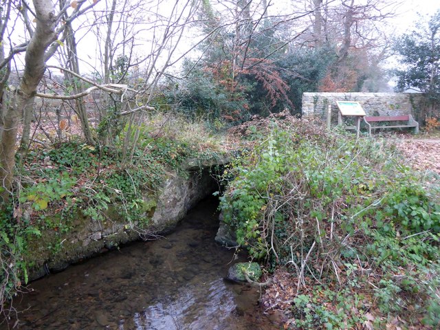 Templer Way bridge over Bovey Pottery Leat