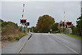 Level crossing, Station Rd