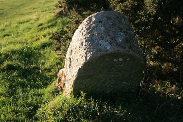 Boundary stone with benchmark on... © Becky Williamson :: Geograph ...