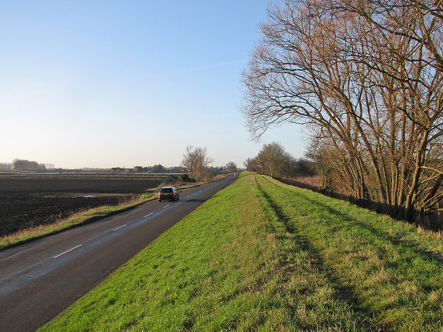 Queen Adelaide Way and Middle Fen Bank