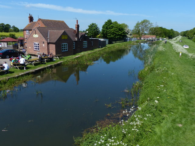 Dirty Duck public house and the Grantham Canal