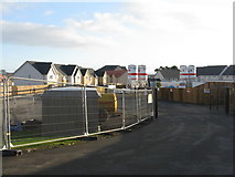 NT2769 : New housing at Alnwickhill by M J Richardson