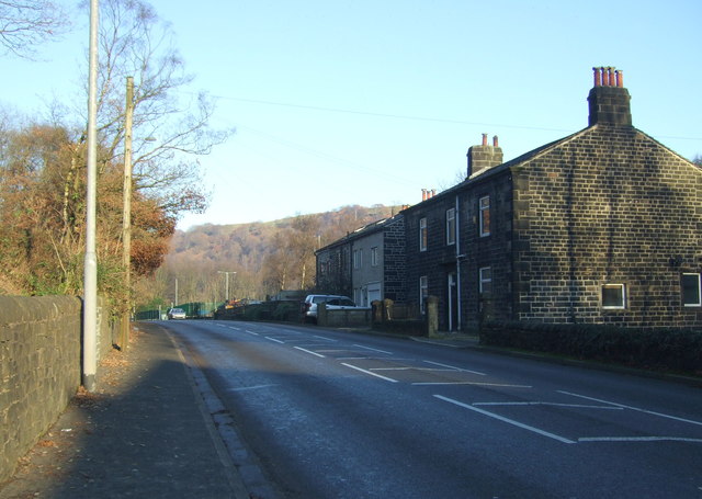 Houses On Halifax Road A646 © Jthomas Geograph Britain And Ireland