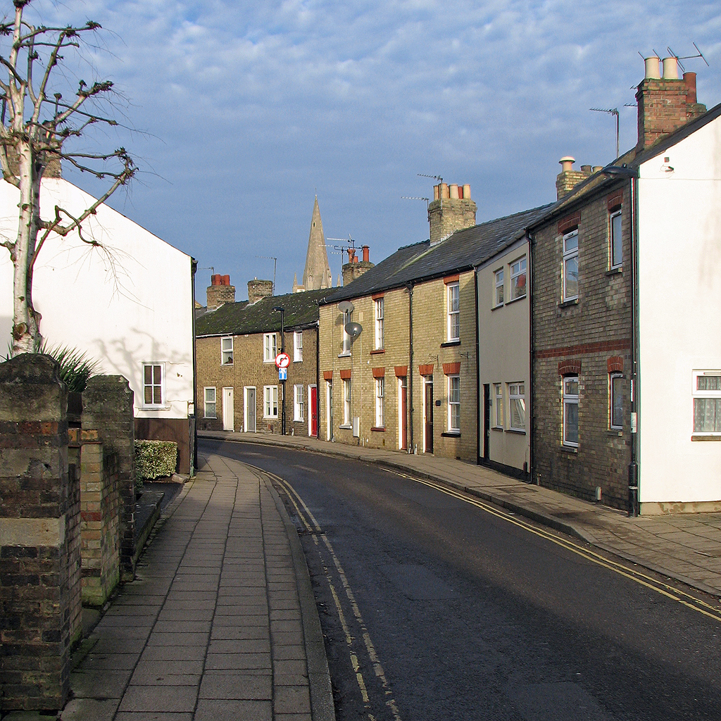 Ely: Silver Street © John Sutton cc-by-sa/2.0 :: Geograph Britain and ...