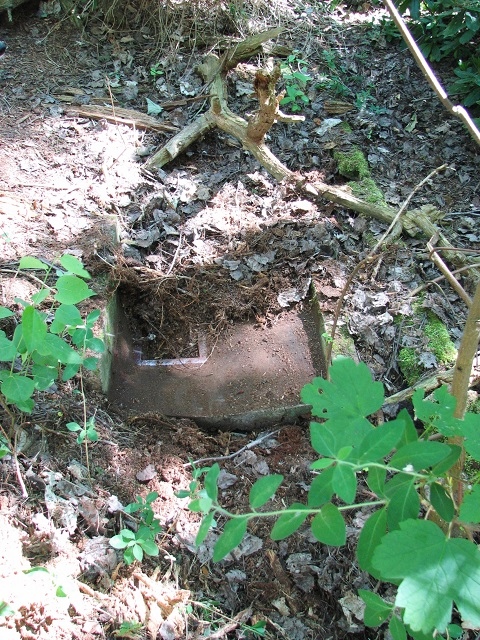 Remains of an ablutions block © Evelyn Simak cc-by-sa/2.0 :: Geograph ...