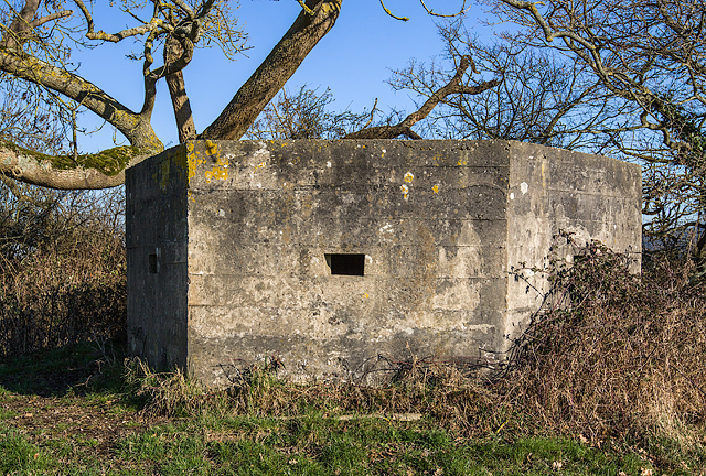 WWII Hampshire - Ringwood Stop Line, Avon Valley - Fordingbridge anti-tank island (25)