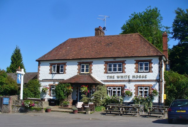 Hascombe - The White Horse © Colin Smith cc-by-sa/2.0 :: Geograph ...