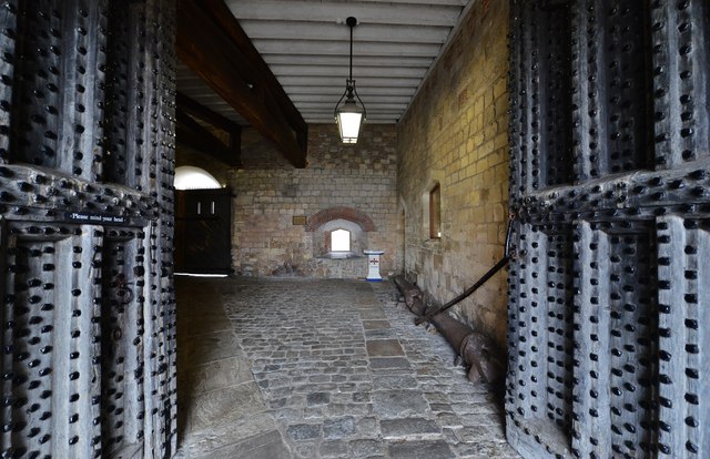 Deal Castle: Main entrance, looking through its massive doors