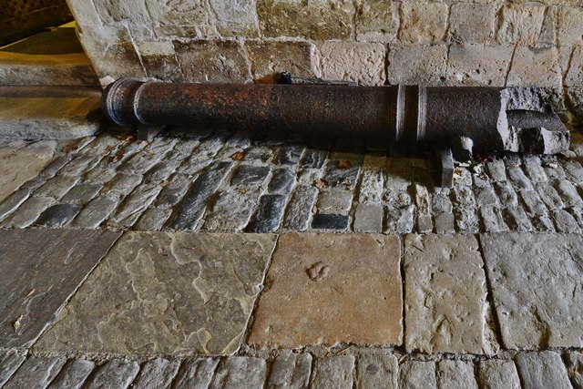 Deal Castle: A broken cannon on display outside the visitor entrance