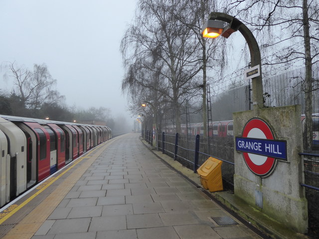 A foggy morning at Grange Hill station
