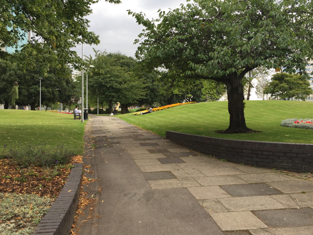 A walk in Greyfriars Green, Coventry © Robin Stott cc-by-sa/2.0 ...