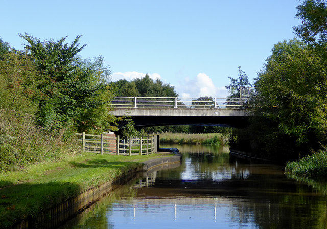 Canal bridge west of Whitchurch,... © Roger D Kidd :: Geograph Britain ...