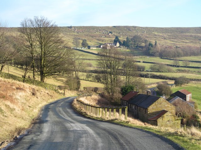 Road past Carr House