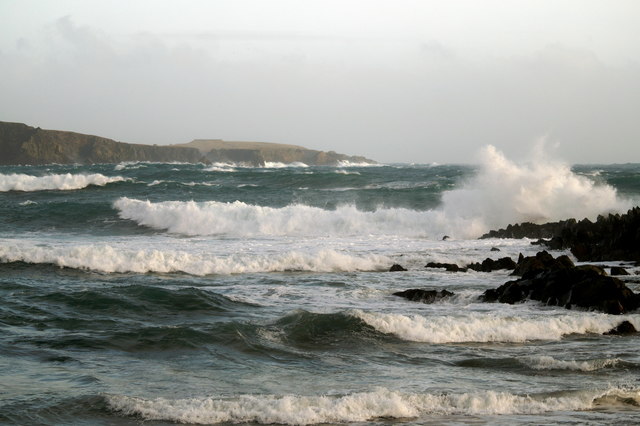 Waves at Norwick © Mike Pennington cc-by-sa/2.0 :: Geograph Britain and ...