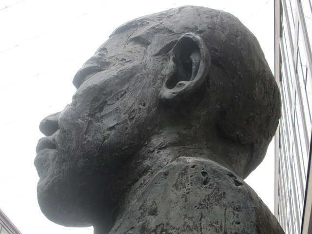 Nelson Mandela bust, Royal Festival Hall