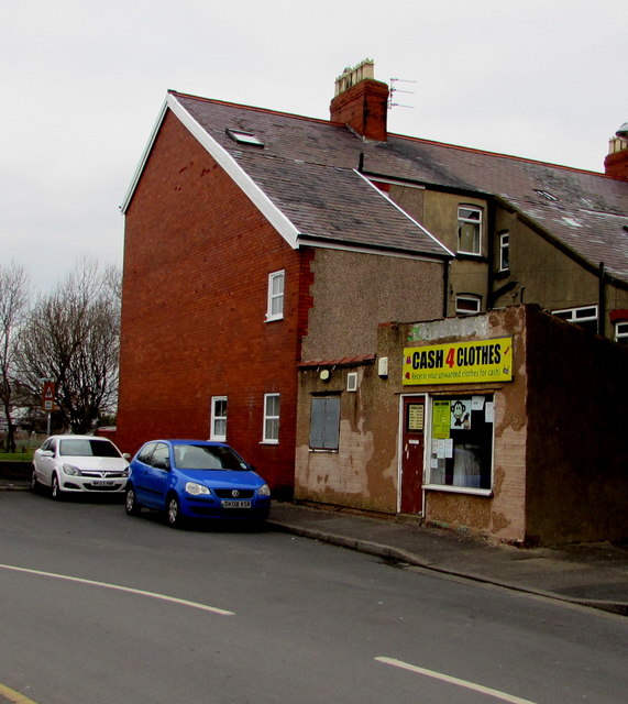 cash-4-clothes-morley-road-prestatyn-jaggery-cc-by-sa-2-0