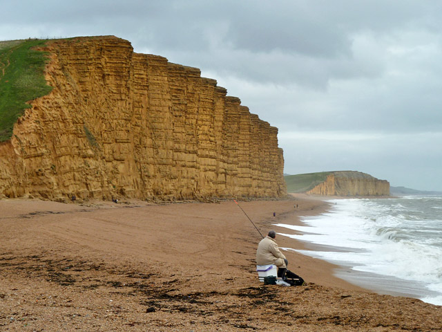 East Cliff and Beach, West Bay © Robin Webster cc-by-sa/2.0 :: Geograph ...