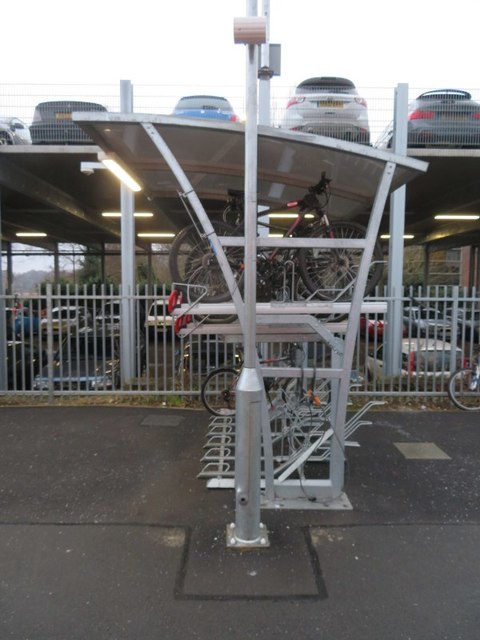 New cycle racks - Fleet station