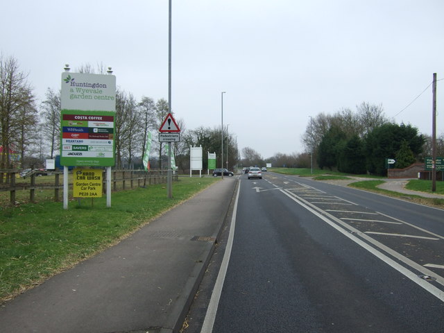 Huntingdon Road (A1123) © JThomas cc-by-sa/2.0 :: Geograph Britain and ...