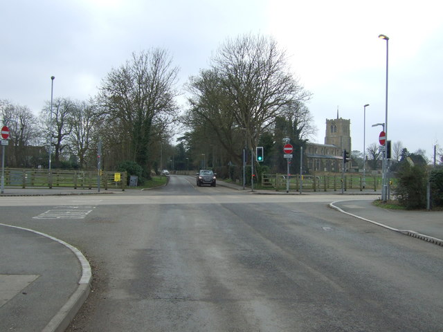 Intersection of the Cambridge guided busway and Station Road