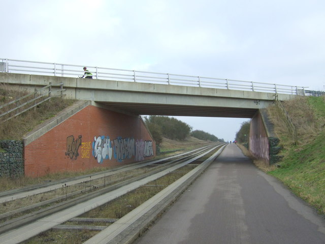 Bridge over Cambridge Guided Busway