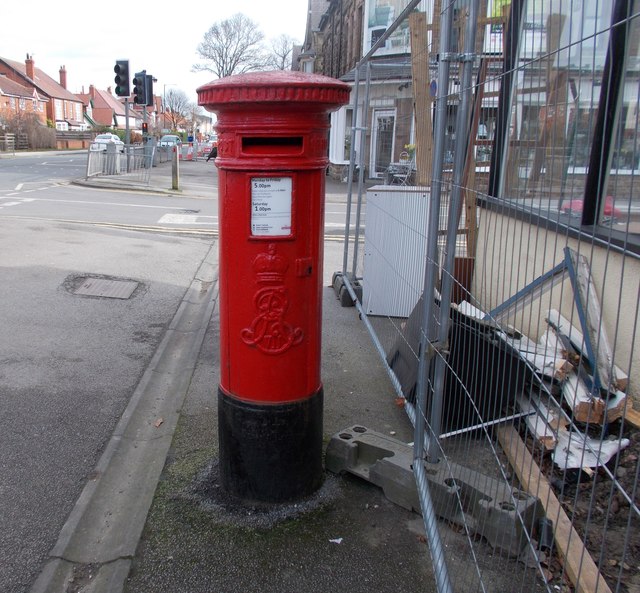 Edward VII Postbox - Knaresborough Road