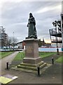 Newcastle-under-Lyme: statue of Queen Victoria in Queen